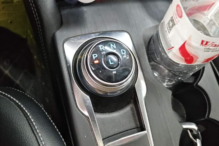 Used Ford Focus 2021 Hatchback EcoBoost 180 Automatic Titanium Edition Gear Lever