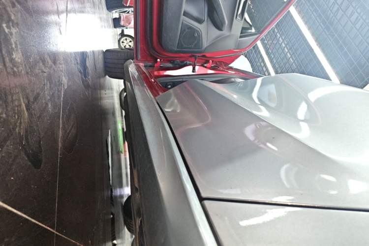 Used Ford Focus 2021 Hatchback EcoBoost 180 Automatic Titanium Edition Left Side Sill