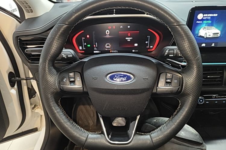 Used Ford Focus 2021 Hatchback EcoBoost 180 Automatic Titanium Edition Steering Wheel