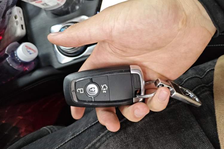 Used Ford Focus 2021 Hatchback EcoBoost 180 Automatic Titanium Edition Vehicle Key