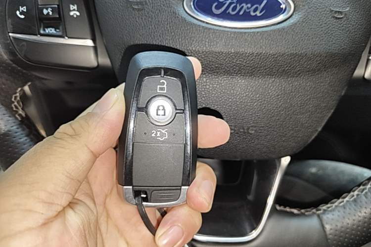 Used Ford Focus 2021 Hatchback EcoBoost 180 Automatic Titanium Edition Vehicle Key