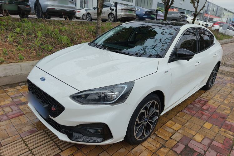 Used Ford Focus 2021 Sedan EcoBoost 180 Automatic Trendy Model Guazi used car, China used car export, Used car for sale, Used cars, Cheapest cars for sale