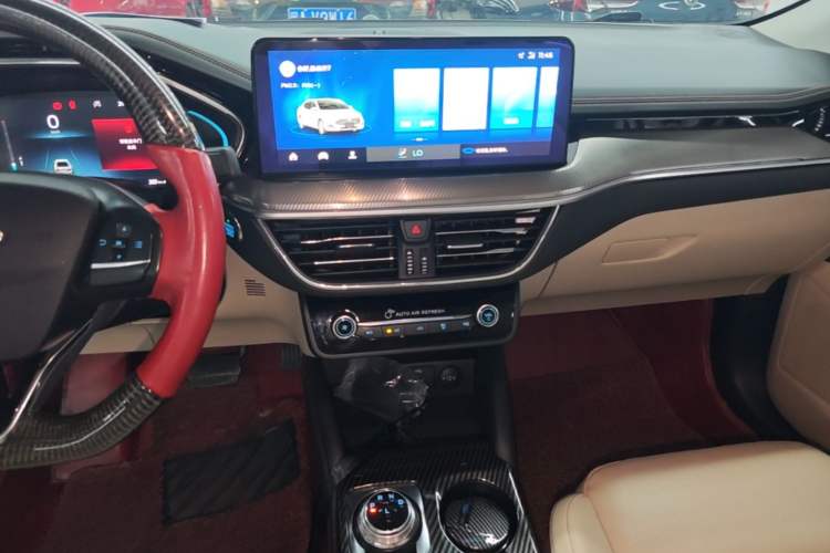 Used Ford Focus 2021 Sedan EcoBoost 180 Automatic Trendy Model Audio And AC Panel