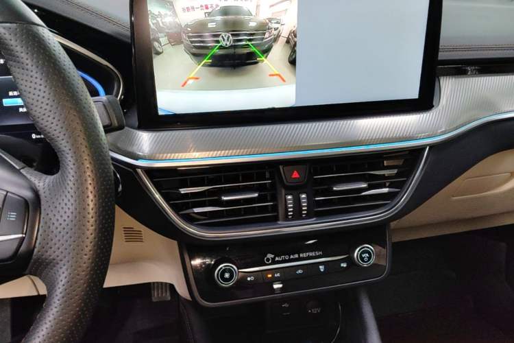 Used Ford Focus 2021 Sedan EcoBoost 180 Automatic Trendy Model Audio And AC Panel