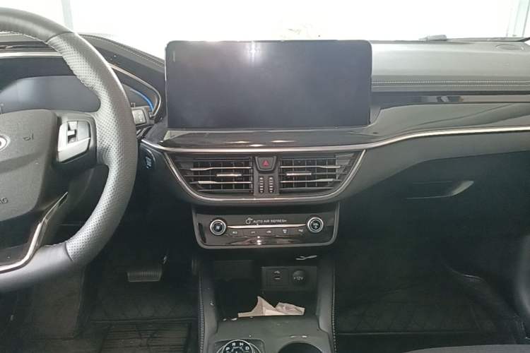 Used Ford Focus 2021 Hatchback EcoBoost 180 Automatic Titanium Edition Audio And AC Panel