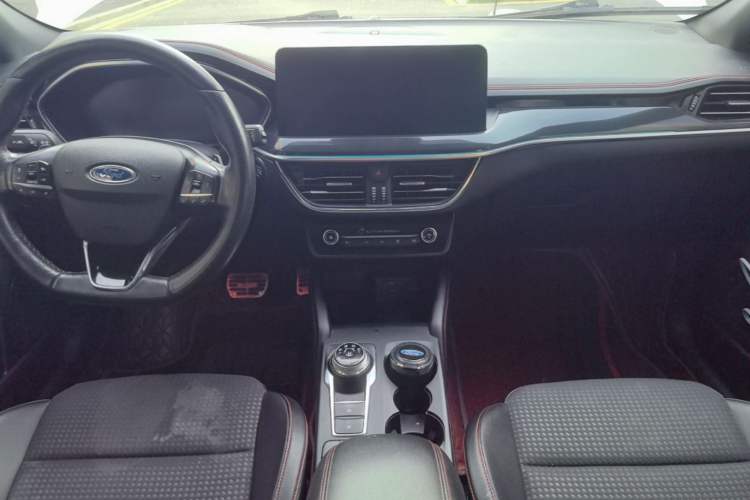 Used Ford Focus 2021 Hatchback EcoBoost 180 Automatic ST Line Center Console