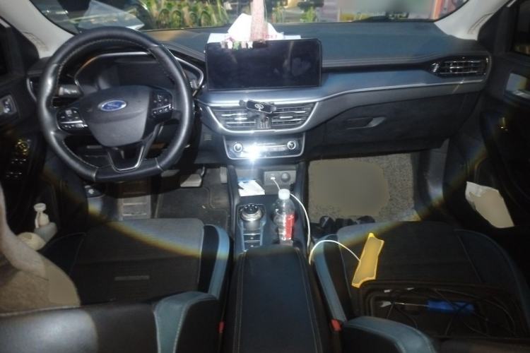 Used Ford Focus 2021 EcoBoost 180 Automatic Hunter Edition Center Console