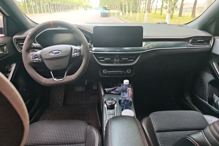 Used Ford Focus 2021 Hatchback EcoBoost 180 Automatic ST Line Center Console