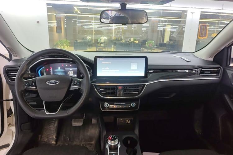 Used Ford Focus 2021 Hatchback EcoBoost 180 Automatic Titanium Edition Center Console