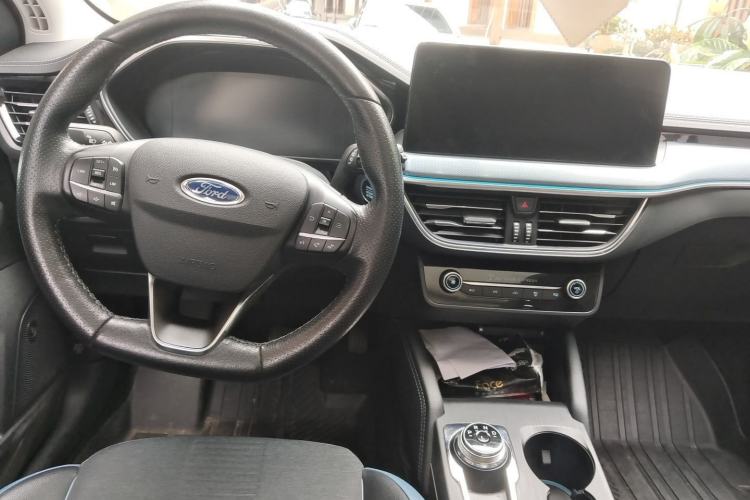 Used Ford Focus 2021 EcoBoost 180 Automatic Hunter Edition Center Console