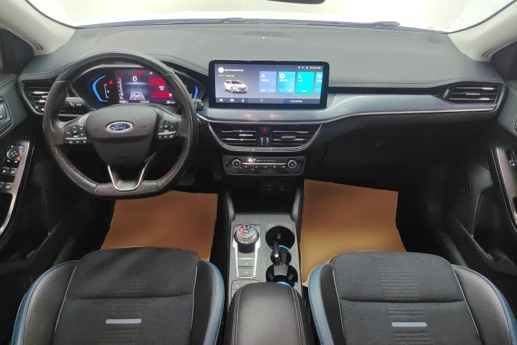 Used Ford Focus 2021 EcoBoost 180 Automatic Hunter Edition Center Console