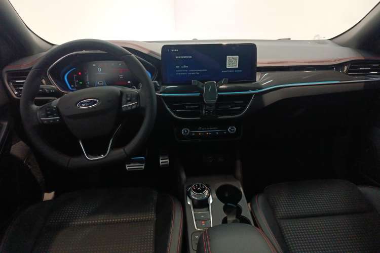 Used Ford Focus 2021 Hatchback EcoBoost 180 Automatic ST Line Center Console