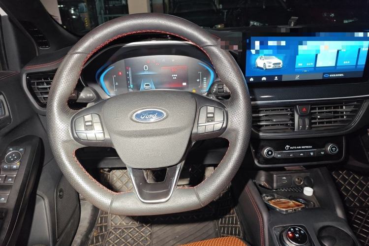 Used Ford Focus 2021 Hatchback EcoBoost 180 Automatic ST Line Center Console