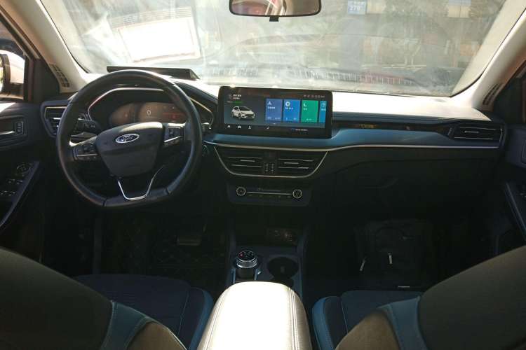 Used Ford Focus 2021 EcoBoost 180 Automatic Hunter Edition Center Console
