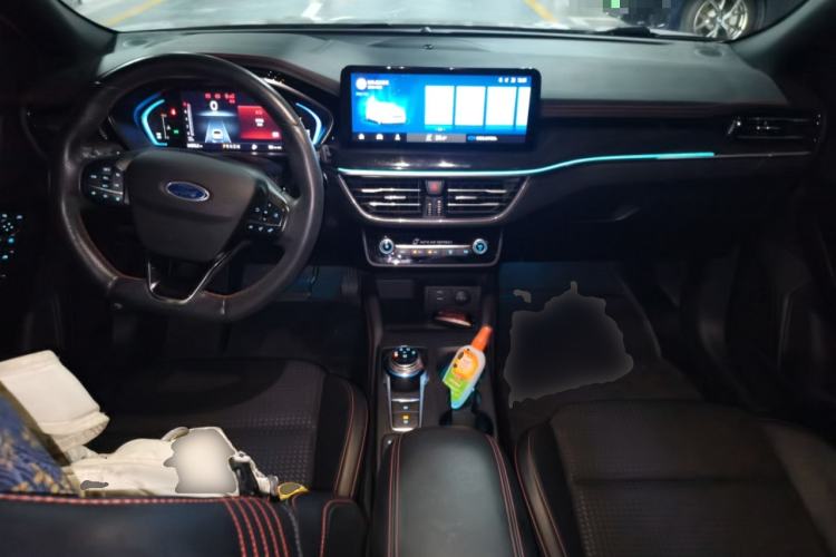 Used Ford Focus 2021 Hatchback EcoBoost 180 Automatic ST Line Center Console