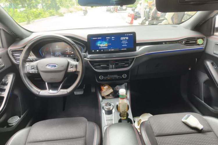 Used Ford Focus 2021 Sedan EcoBoost 180 Automatic ST Line Center Console