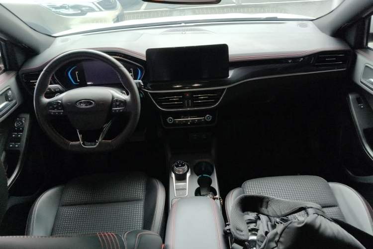 Used Ford Focus 2021 Hatchback EcoBoost 180 Automatic ST Line Center Console