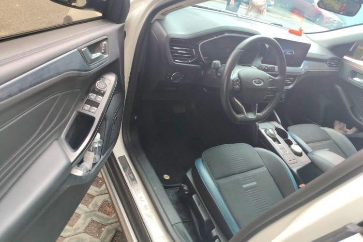 Used Ford Focus 2021 EcoBoost 180 Automatic Hunter Edition Driver Seat