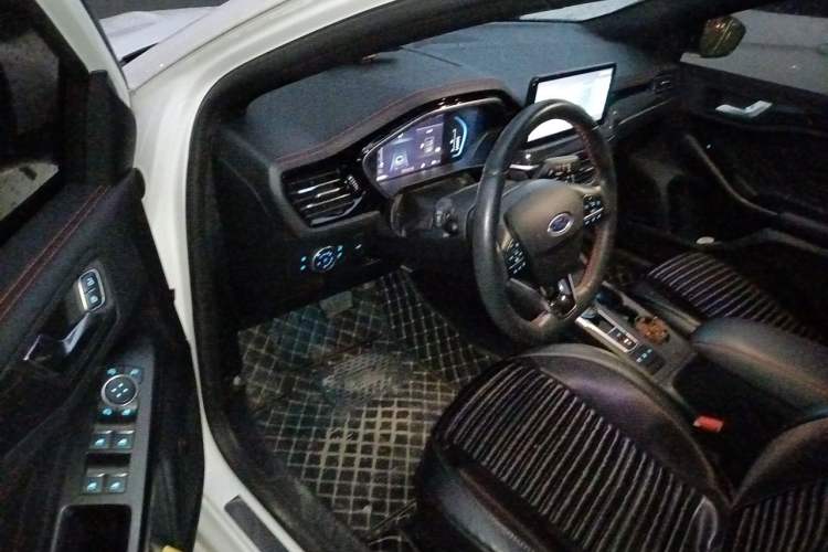 Used Ford Focus 2021 Sedan EcoBoost 180 Automatic ST Line Driver Seat