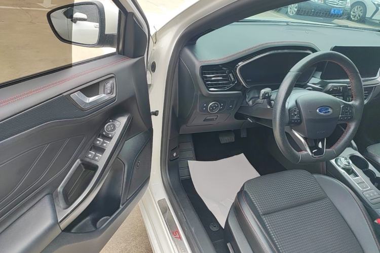 Used Ford Focus 2021 Sedan EcoBoost 180 Automatic ST Line Driver Seat