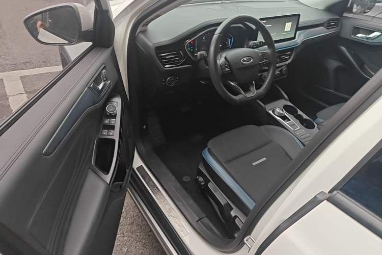 Used Ford Focus 2021 EcoBoost 180 Automatic Hunter Edition Driver Seat