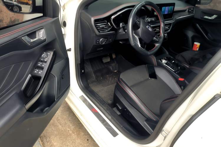 Used Ford Focus 2021 Sedan EcoBoost 180 Automatic ST Line Driver Seat