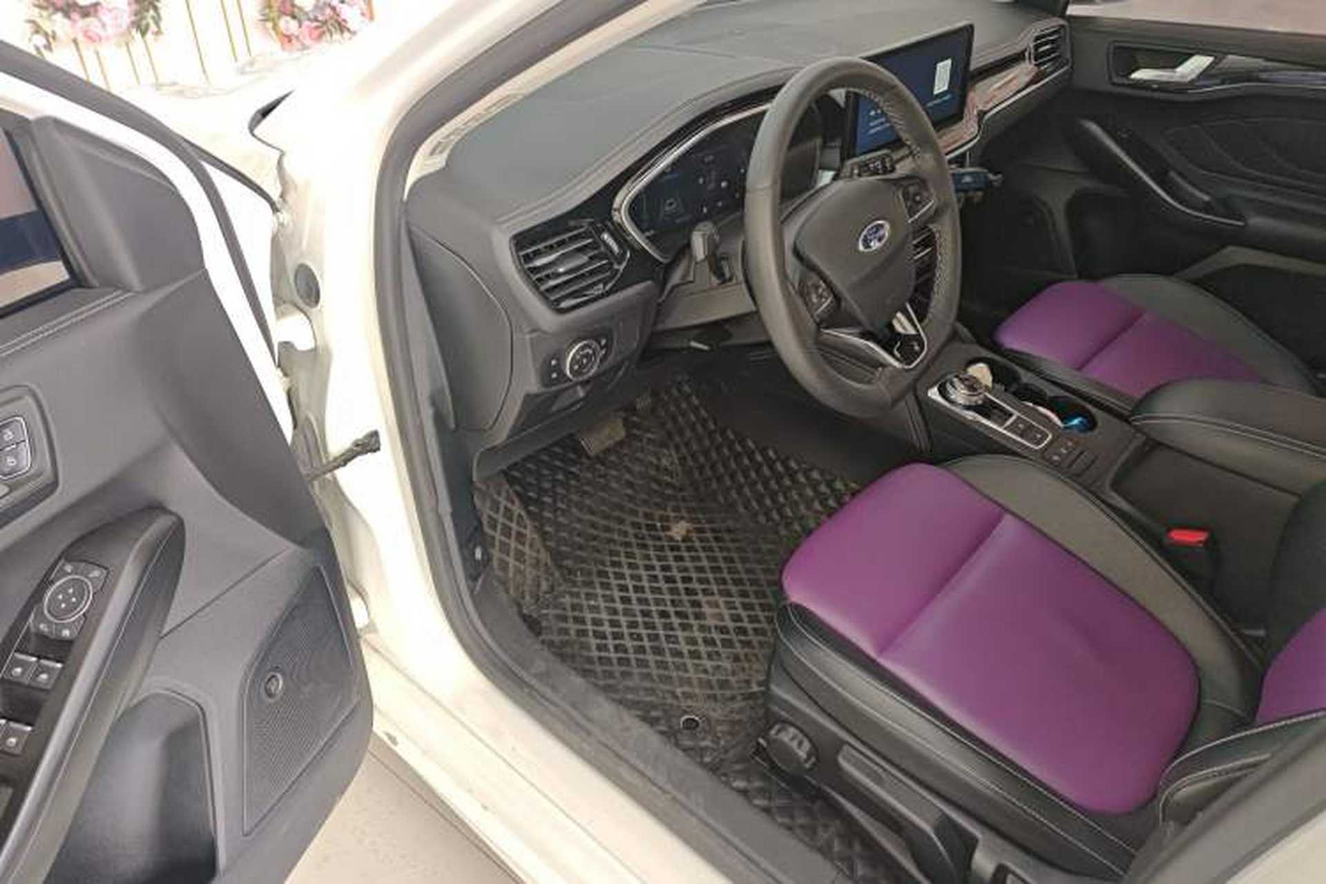 Used Ford Focus 2021 Hatchback EcoBoost 180 Automatic Titanium Edition Driver Seat