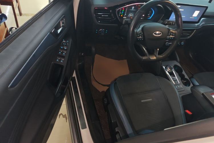 Used Ford Focus 2021 EcoBoost 180 Automatic Hunter Edition Driver Seat