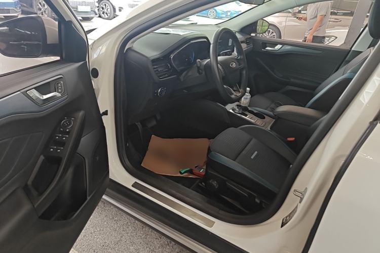 Used Ford Focus 2021 EcoBoost 180 Automatic Hunter Edition Driver Seat