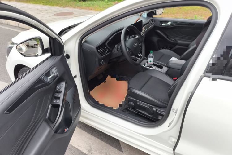 Used Ford Focus 2021 Hatchback EcoBoost 180 Automatic Titanium Edition Driver Seat