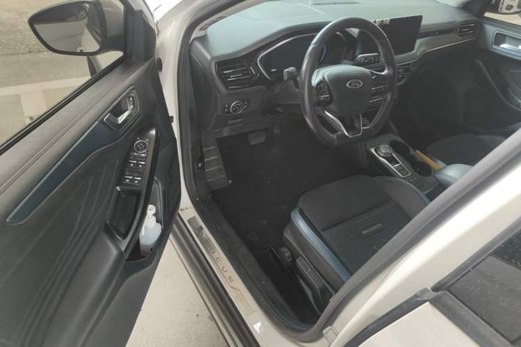 Used Ford Focus 2021 EcoBoost 180 Automatic Hunter Edition Driver Seat
