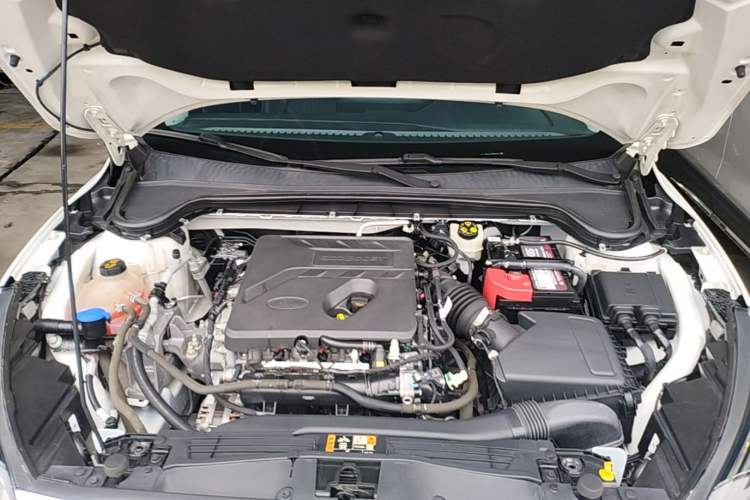 Used Ford Focus 2021 Hatchback EcoBoost 180 Automatic Titanium Edition Engine Bay