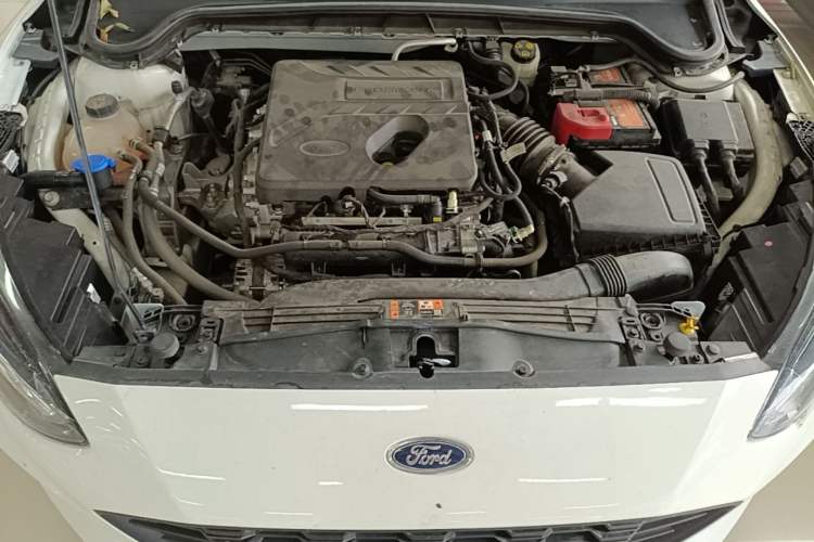 Used Ford Focus 2021 Hatchback EcoBoost 180 Automatic Titanium Edition Engine Bay