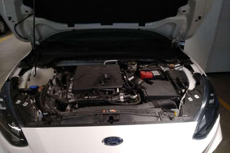 Used Ford Focus 2021 Hatchback EcoBoost 180 Automatic ST Line Engine Bay