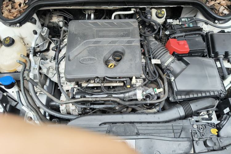 Used Ford Focus 2021 Hatchback EcoBoost 180 Automatic Titanium Edition Engine Bay