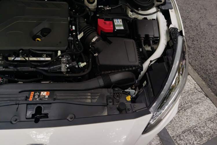 Used Ford Focus 2021 Hatchback EcoBoost 180 Automatic Titanium Edition Engine Bay Left