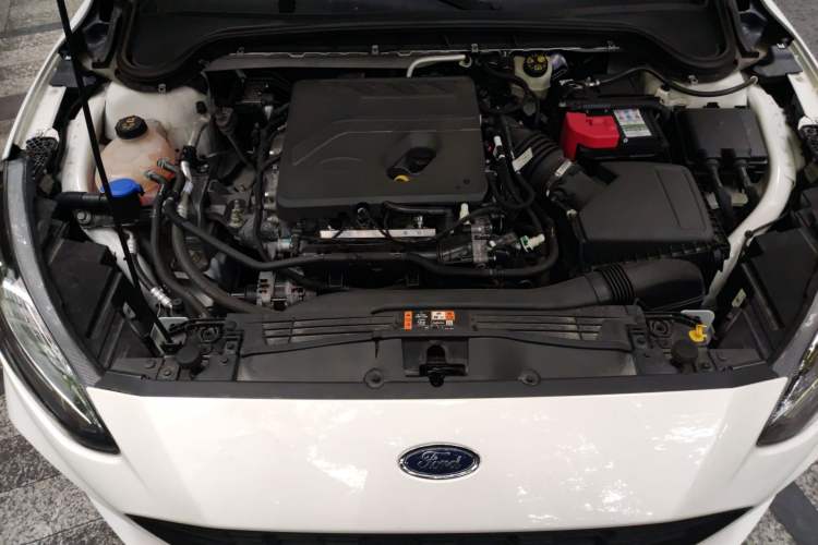 Used Ford Focus 2021 Hatchback EcoBoost 180 Automatic Titanium Edition Engine Bay