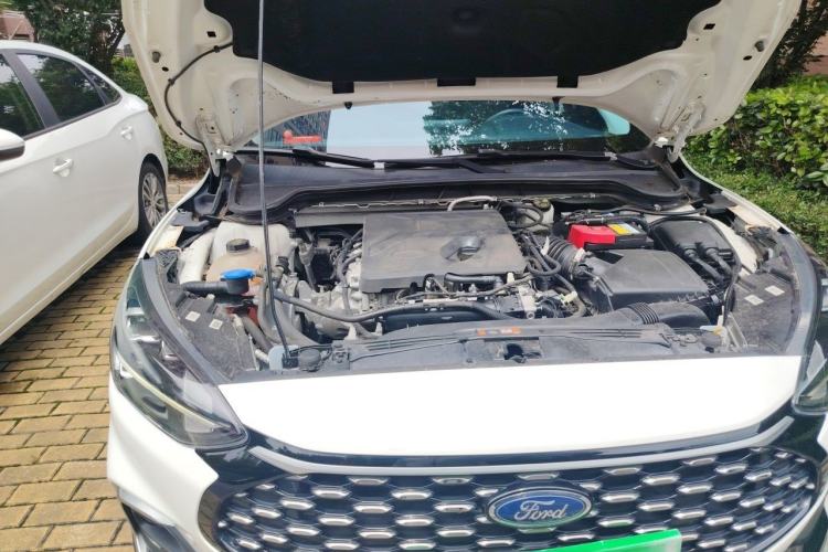Used Ford Focus 2021 EcoBoost 180 Automatic Hunter Edition Engine Bay Right