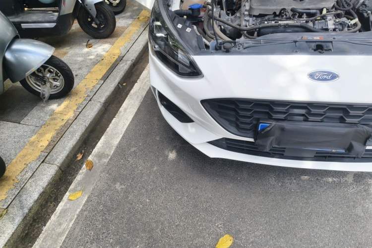 Used Ford Focus 2021 Sedan EcoBoost 180 Automatic ST Line Engine Bay Right
