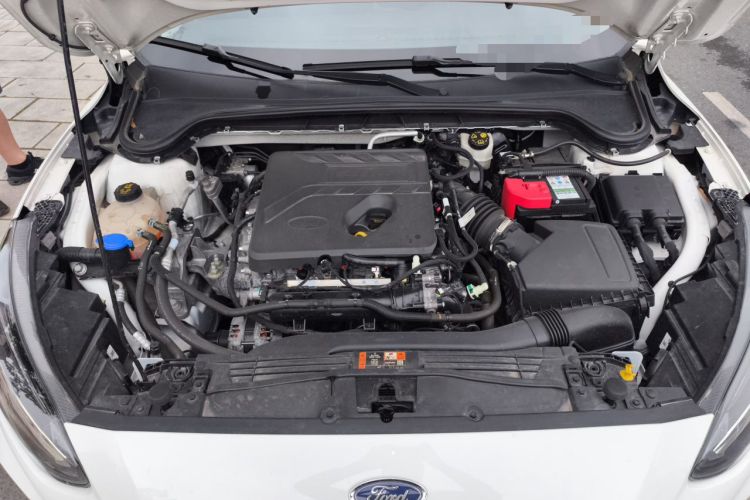 Used Ford Focus 2021 Hatchback EcoBoost 180 Automatic Titanium Edition Engine Bay