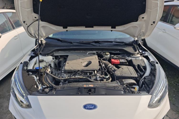 Used Ford Focus 2021 Hatchback EcoBoost 180 Automatic Titanium Edition Engine Bay