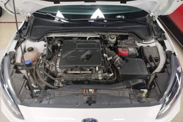 Used Ford Focus 2021 Hatchback EcoBoost 180 Automatic Titanium Edition Engine Bay