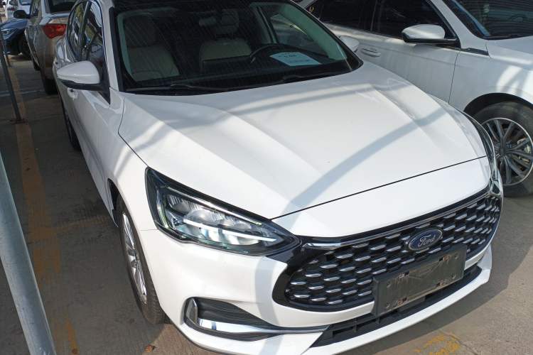 Used Ford Focus 2021 Sedan EcoBoost 180 Automatic Trendy Model Exterior 1