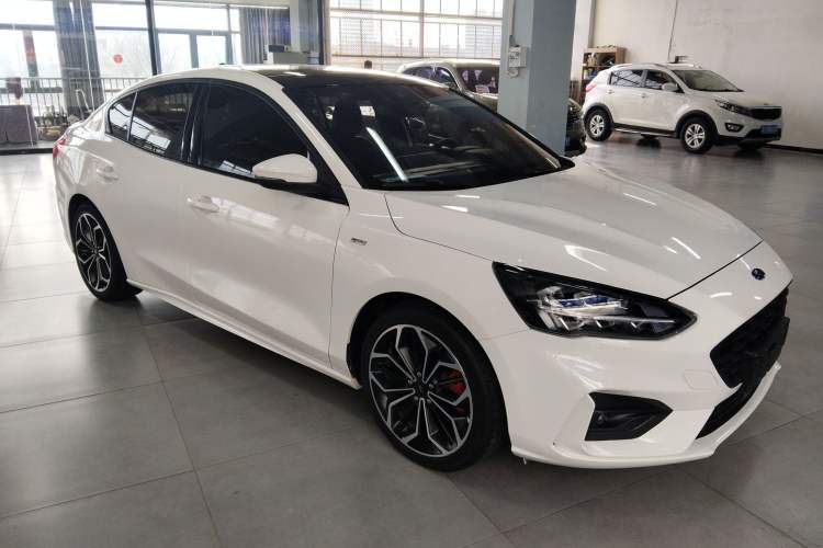 Used Ford Focus 2021 Sedan EcoBoost 180 Automatic ST Line Exterior 1