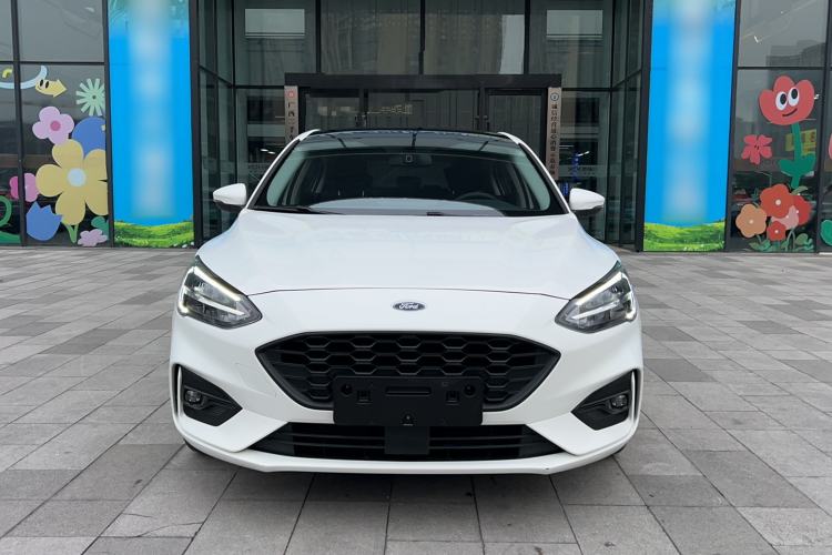 Used Ford Focus 2021 Hatchback EcoBoost 180 Automatic Titanium Edition Exterior 1