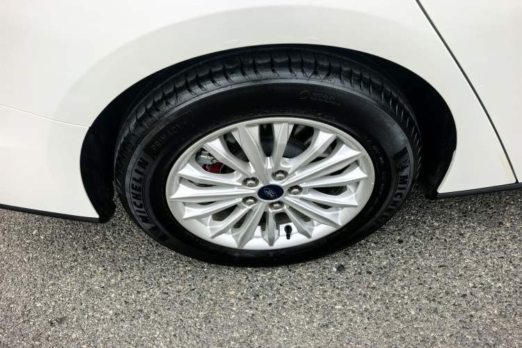 Used Ford Focus 2021 Sedan EcoBoost 180 Automatic Trendy Model Exterior 10