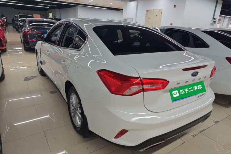 Used Ford Focus 2021 Sedan EcoBoost 180 Automatic Trendy Model Exterior 2