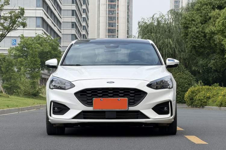 Used Ford Focus 2021 Sedan EcoBoost 180 Automatic ST Line Exterior 2