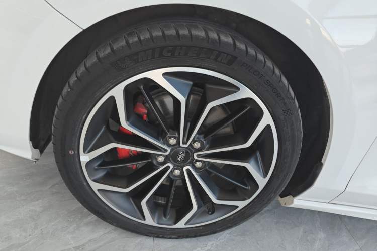 Used Ford Focus 2021 Sedan EcoBoost 180 Automatic ST Line Exterior 3