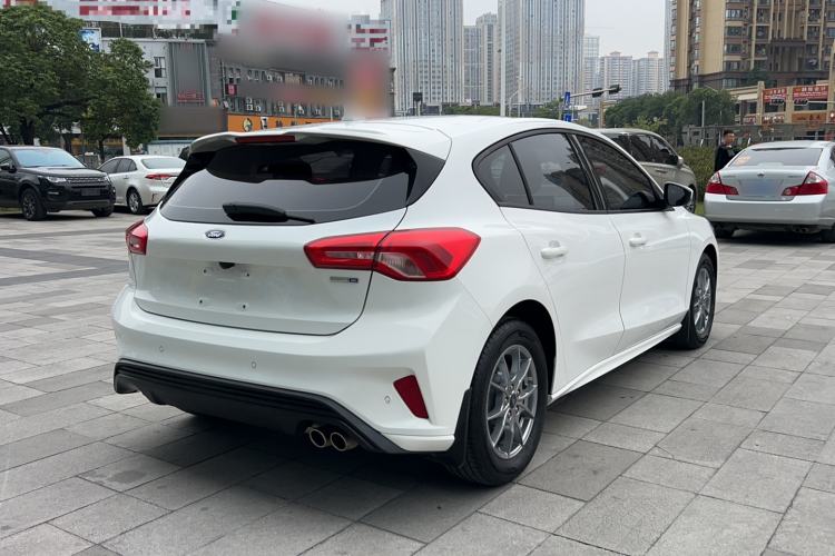 Used Ford Focus 2021 Hatchback EcoBoost 180 Automatic Titanium Edition Exterior 3